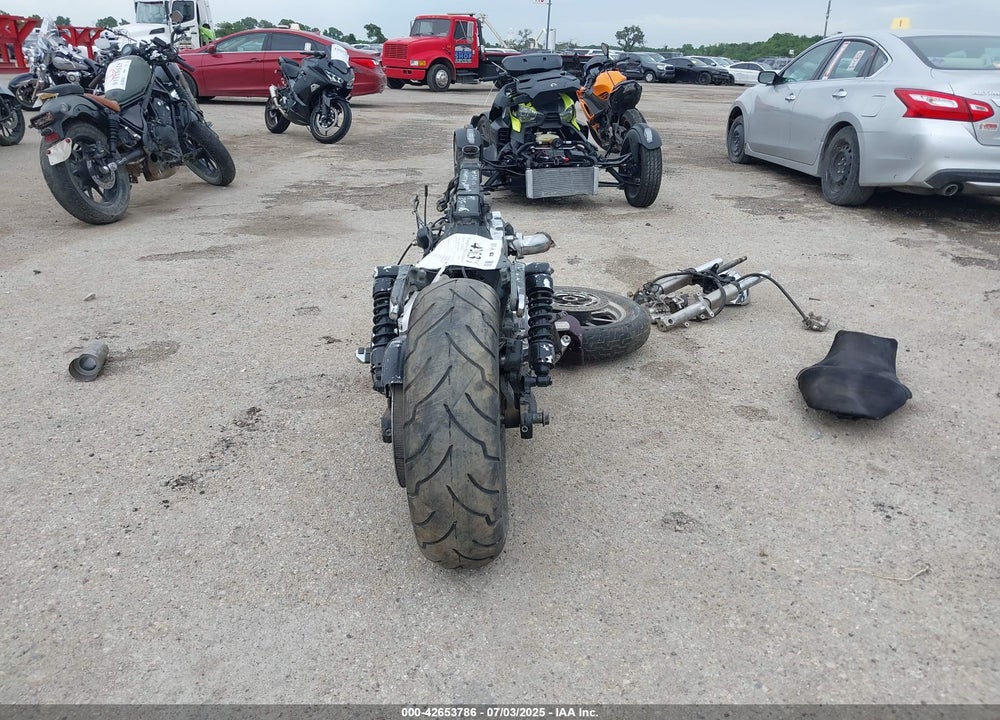 2015 HARLEY-DAVIDSON FXDL DYNA LOW RIDER VIN: 1HD1GNM35FC309809
