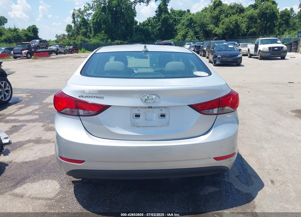 2015 HYUNDAI ELANTRA VIN: 5NPDH4AE2FH621408