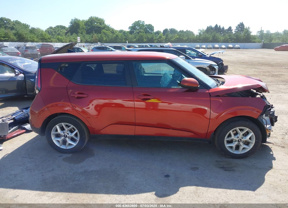 2023 KIA SOUL VIN: KNDJ23AU5P7188131