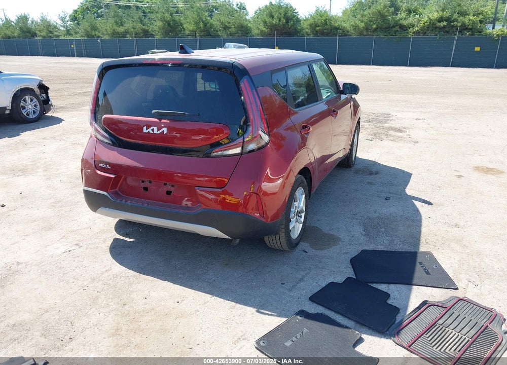 2023 KIA SOUL VIN: KNDJ23AU5P7188131