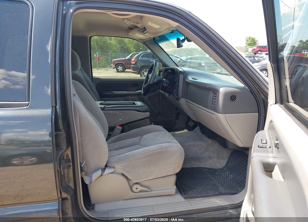 2003 CHEVROLET TAHOE K1500 VIN: 1GNEK13VX3R155286