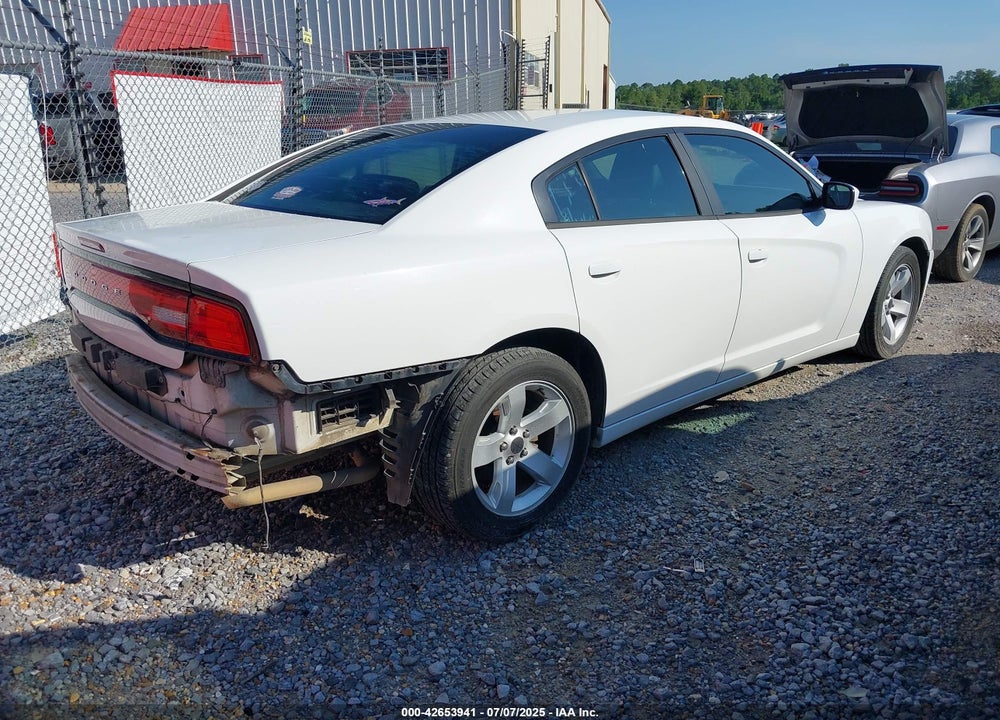 2011 DODGE CHARGER VIN: 2B3CL3CG7BH543828