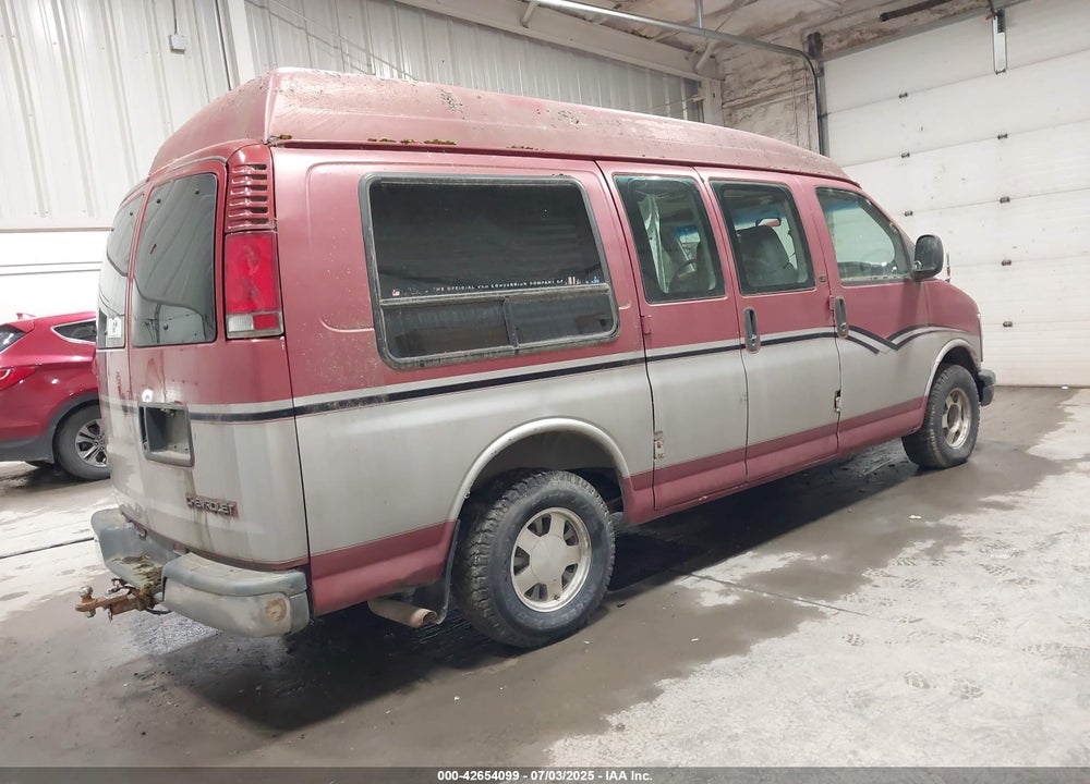 1998 CHEVROLET CHEVY VAN G1500 VIN: 1GBFG15R0W1018380