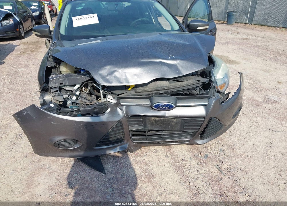 2014 FORD FOCUS VIN: 1FADP3F21EL405755