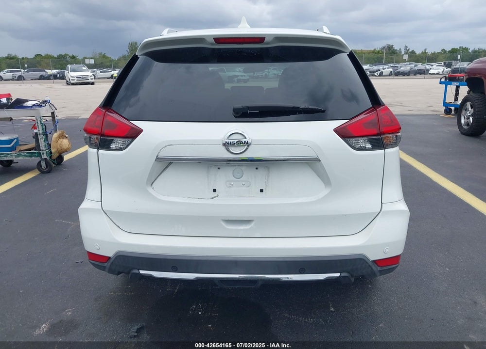 2019 NISSAN ROGUE VIN: KNMAT2MV1KP531019