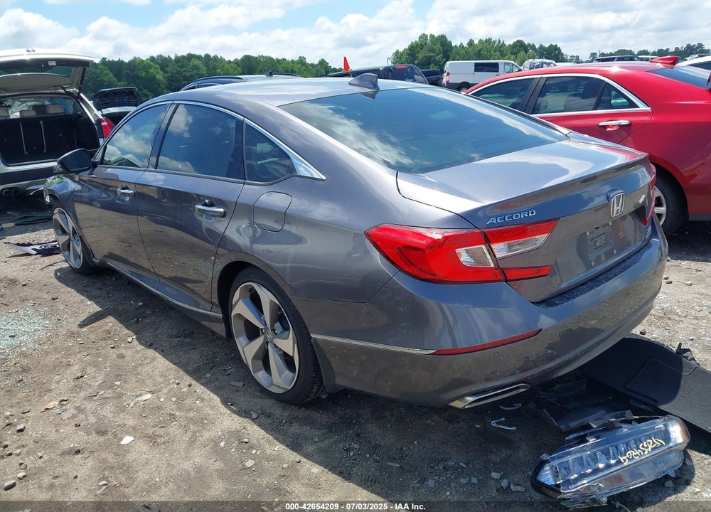 2018 HONDA ACCORD VIN: 1HGCV2F95JA051121