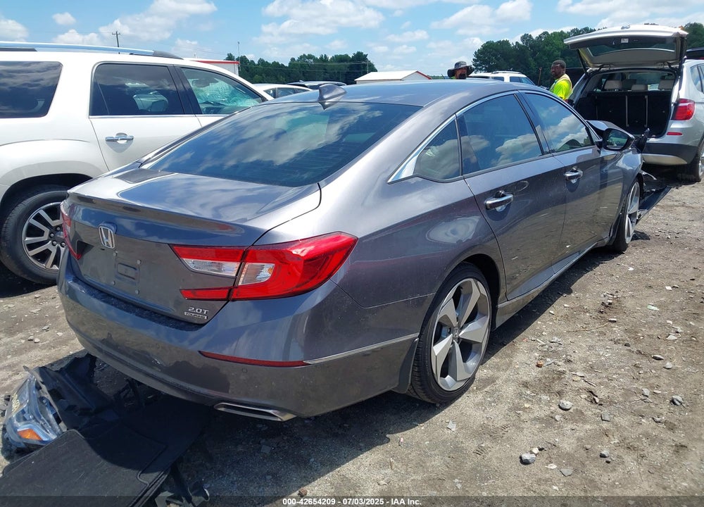 2018 HONDA ACCORD VIN: 1HGCV2F95JA051121