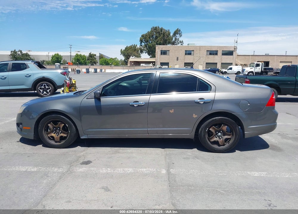 2011 FORD FUSION VIN: 3FAHP0HA0BR323839