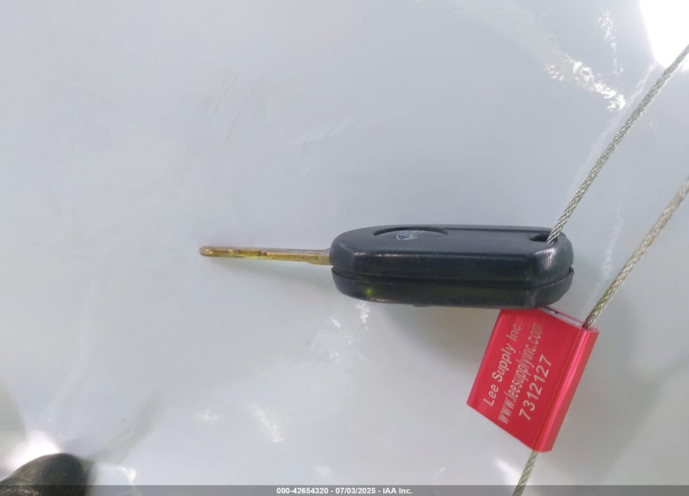 2011 FORD FUSION VIN: 3FAHP0HA0BR323839