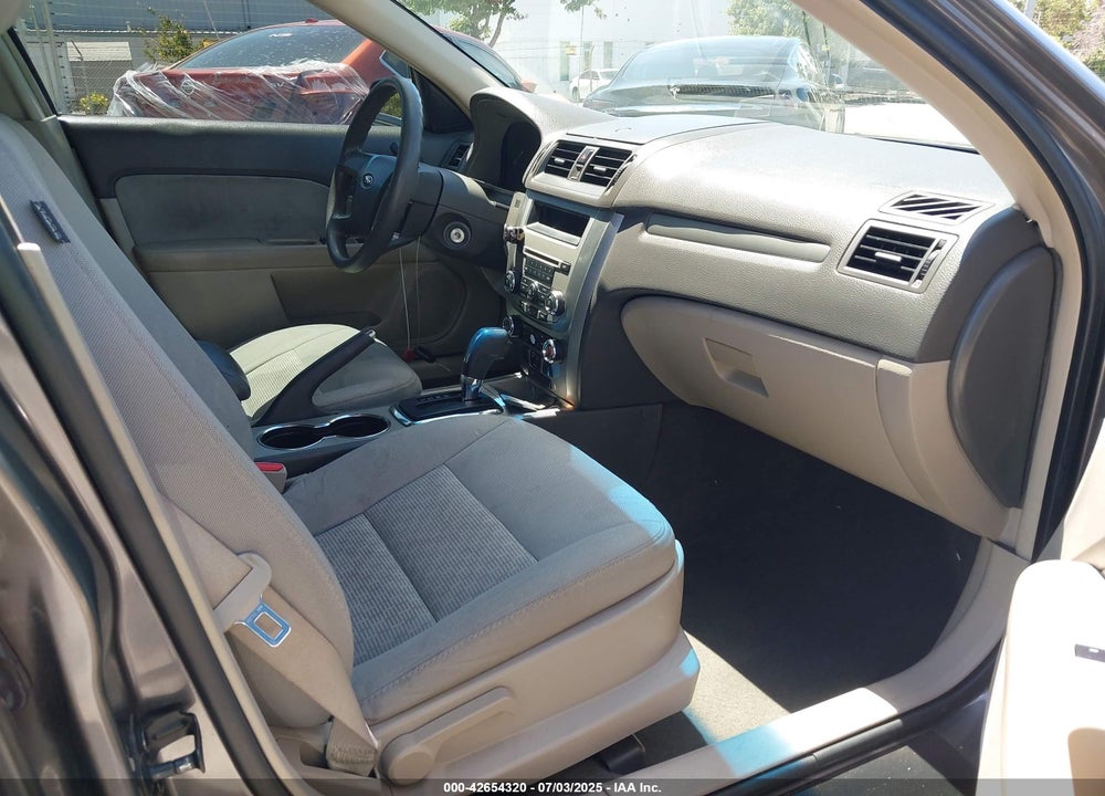 2011 FORD FUSION VIN: 3FAHP0HA0BR323839