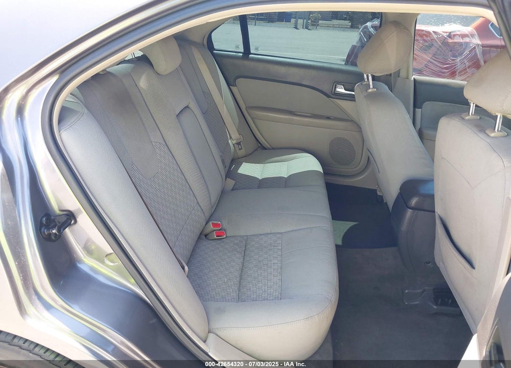 2011 FORD FUSION VIN: 3FAHP0HA0BR323839