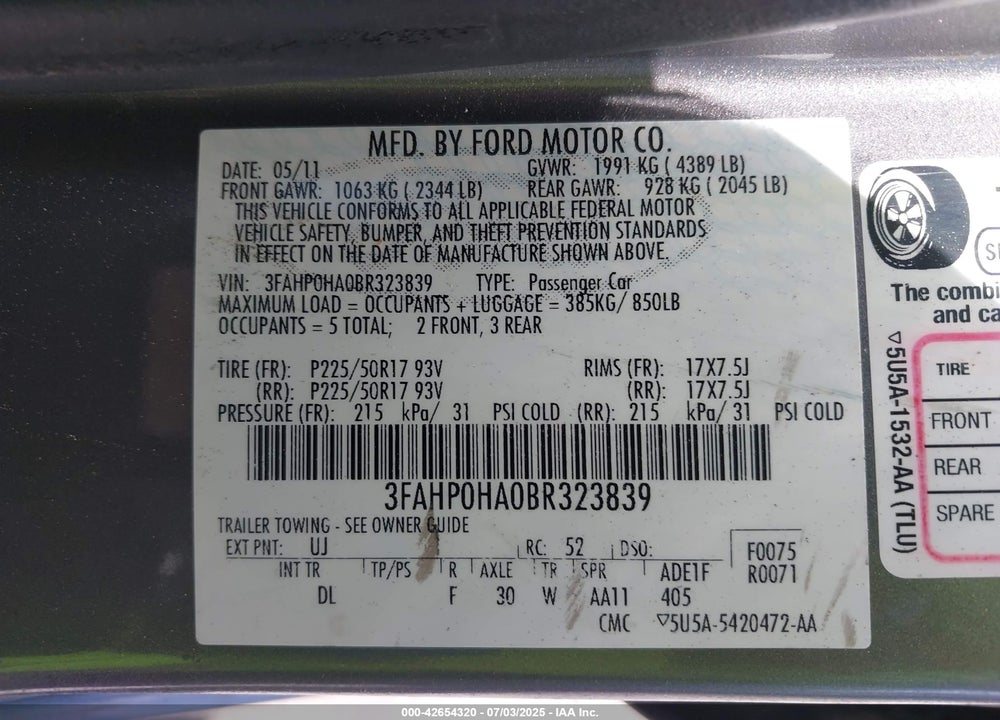 2011 FORD FUSION VIN: 3FAHP0HA0BR323839