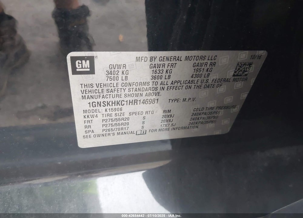 2017 CHEVROLET SUBURBAN VIN: 1GNSKHKC1HR146981