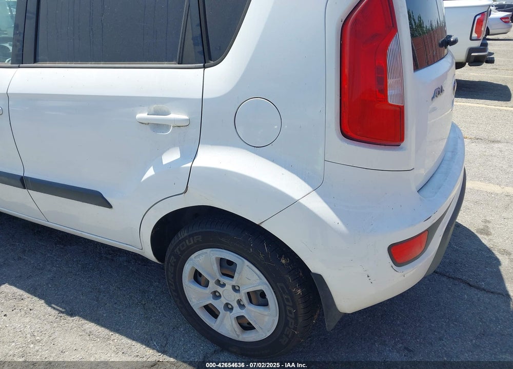 2013 KIA SOUL VIN: KNDJT2A56D7582832