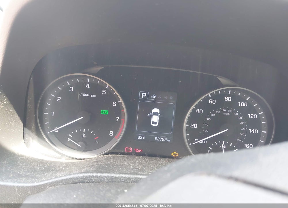 2018 HYUNDAI ELANTRA VIN: 5NPD84LF6JH319375