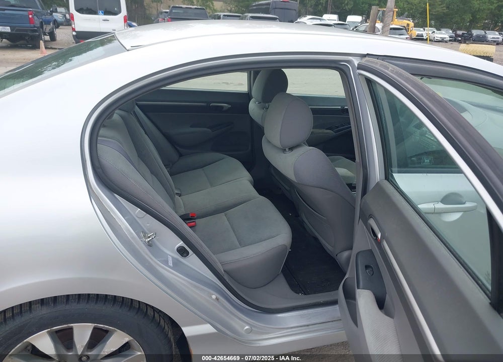 2011 HONDA CIVIC VIN: 2HGFA1F8XBH541499