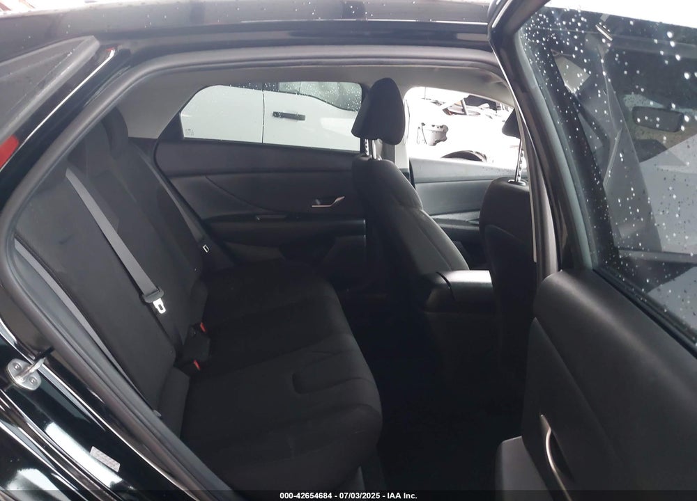 2021 HYUNDAI ELANTRA VIN: KMHLL4AG9MU195548