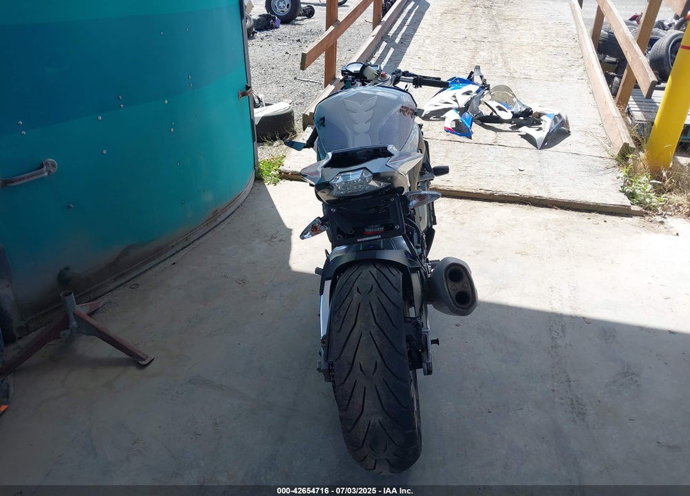 2015 BMW S 1000 RR VIN: WB10D2109FZ351537