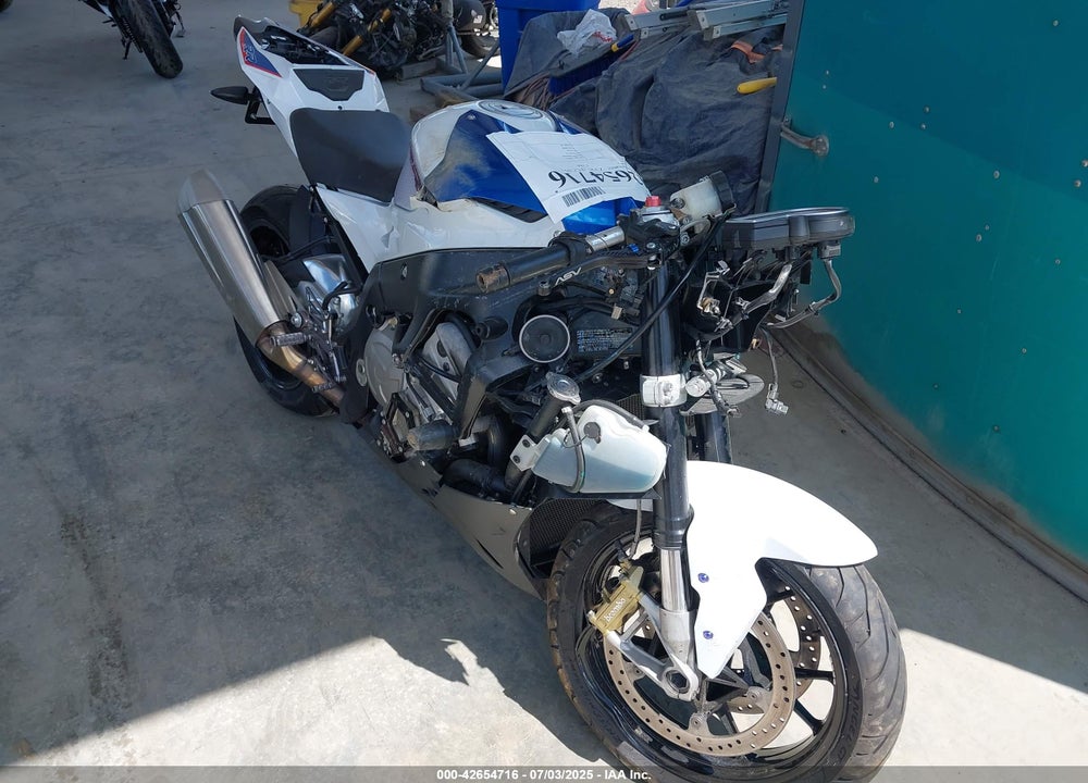 2015 BMW S 1000 RR VIN: WB10D2109FZ351537