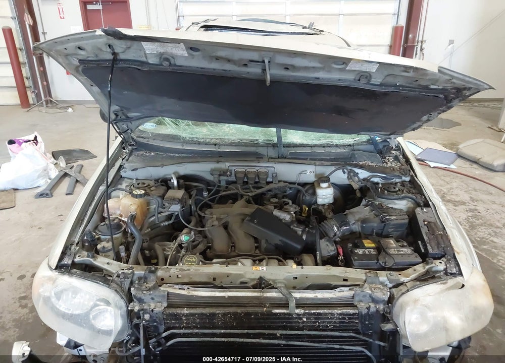 2005 FORD ESCAPE VIN: 1FMYU94135KA15985