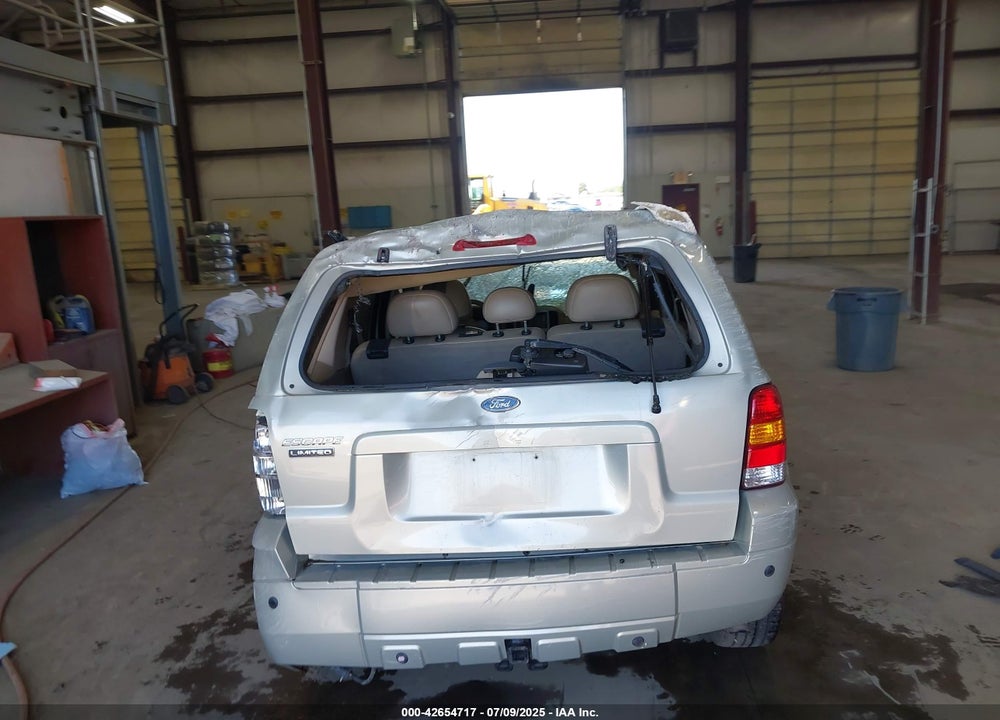 2005 FORD ESCAPE VIN: 1FMYU94135KA15985