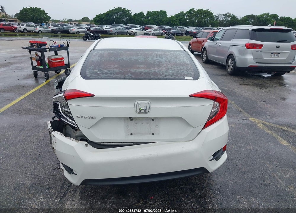 2018 HONDA CIVIC LX VIN: 19XFC2F57JE031061
