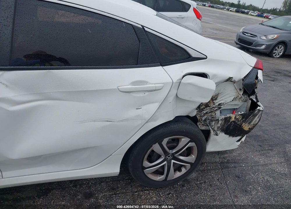 2018 HONDA CIVIC LX VIN: 19XFC2F57JE031061