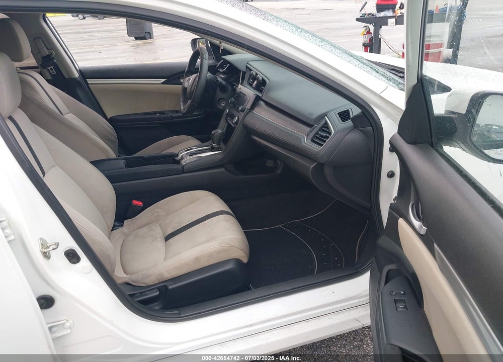 2018 HONDA CIVIC LX VIN: 19XFC2F57JE031061
