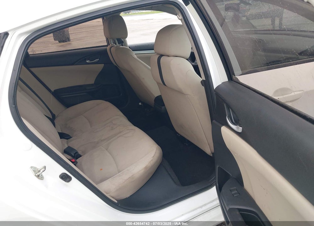2018 HONDA CIVIC LX VIN: 19XFC2F57JE031061