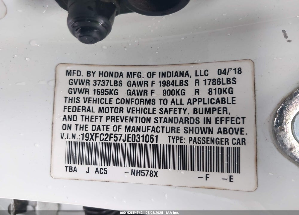 2018 HONDA CIVIC LX VIN: 19XFC2F57JE031061