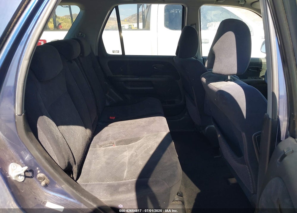2005 HONDA CR-V EX VIN: JHLRD78835C008312