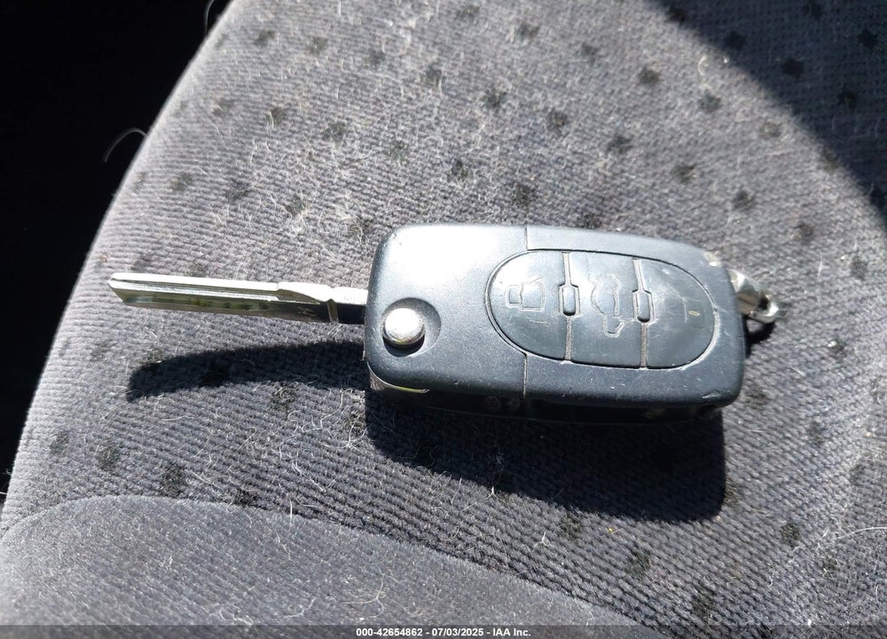 2000 VOLKSWAGEN GOLF GLS TDI VIN: 9BWGF21J1Y4039643