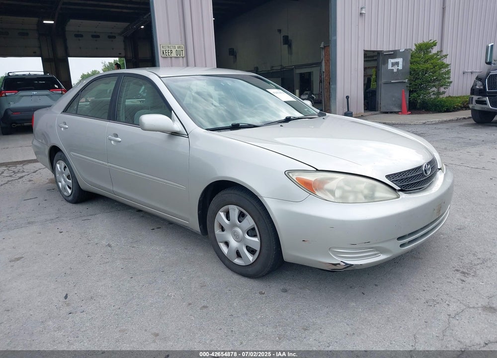 2004 TOYOTA CAMRY LE VIN: 4T1BE32K14U857478