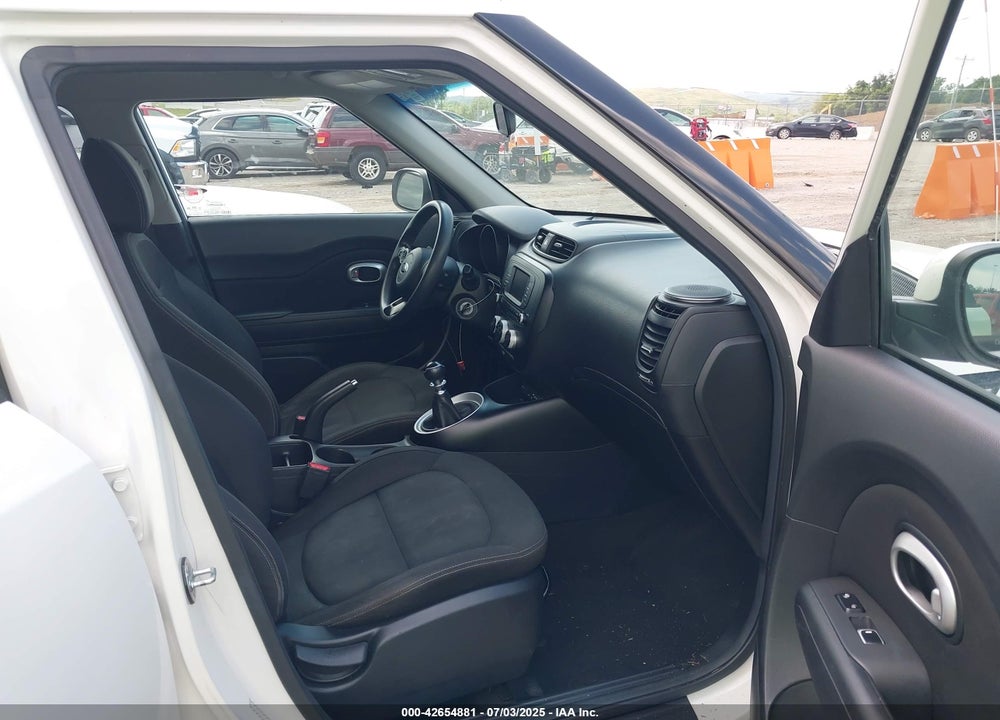 2017 KIA SOUL VIN: KNDJN2A26H7438123