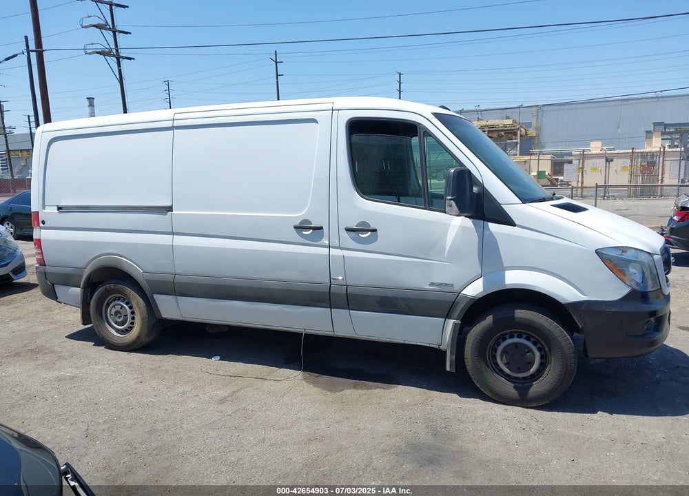 2015 MERCEDES-BENZ SPRINTER 2500 VIN: WD3PE7DCXF5983742