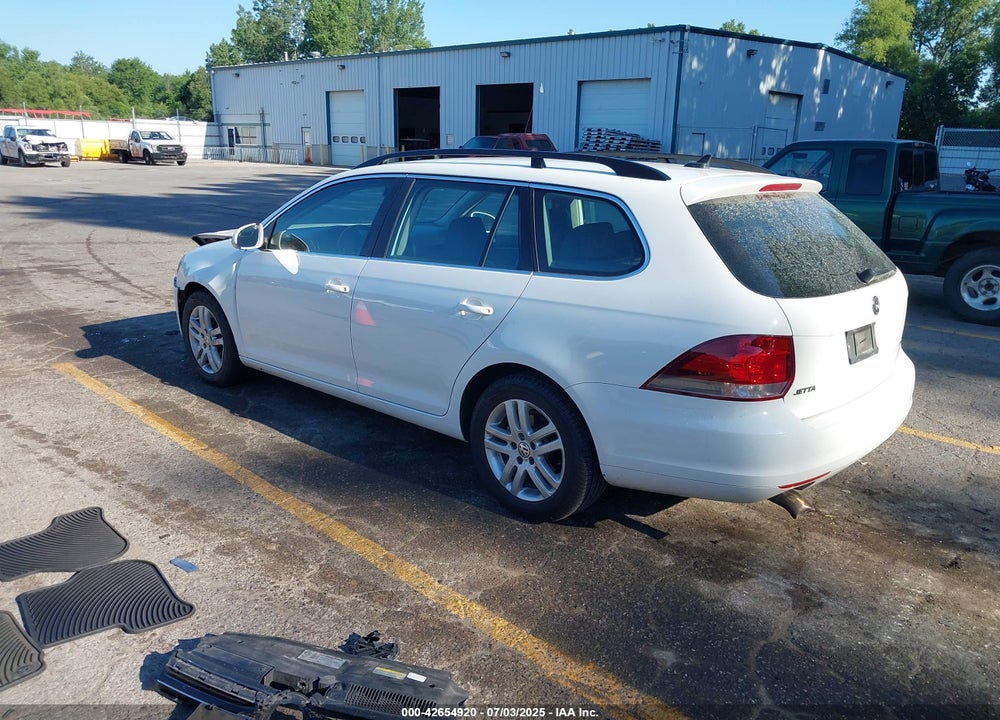2013 VOLKSWAGEN JETTA VIN: 3VWPL7AJ8DM662365