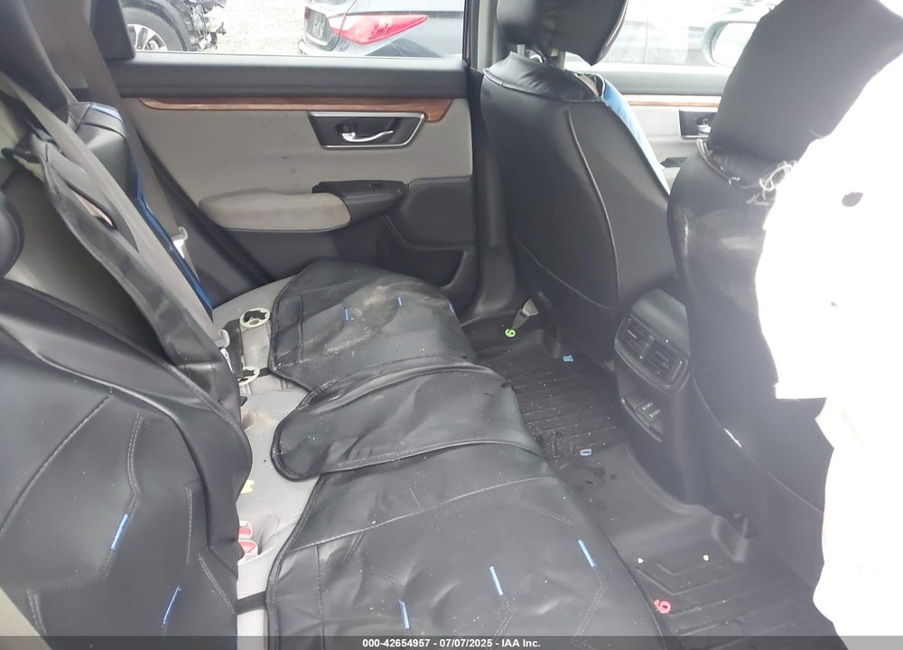 2017 HONDA CR-V VIN: 2HKRW2H5XHH682725