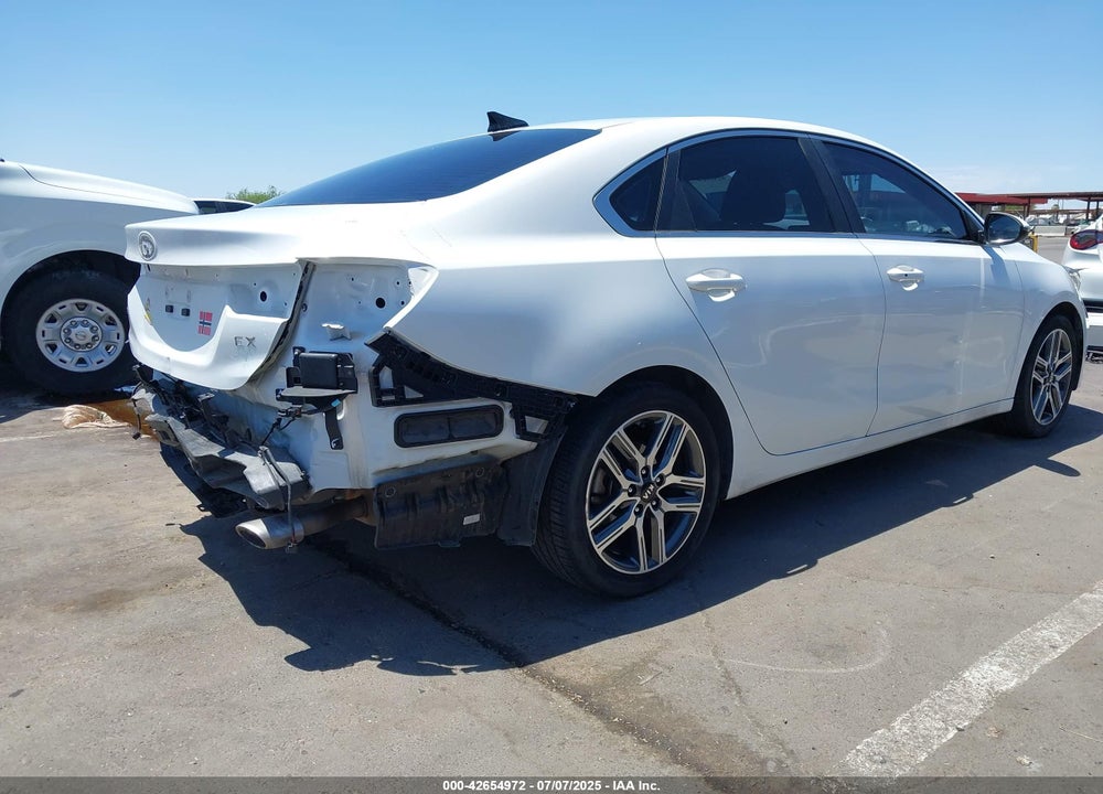2021 KIA FORTE VIN: 3KPF54AD6ME296711
