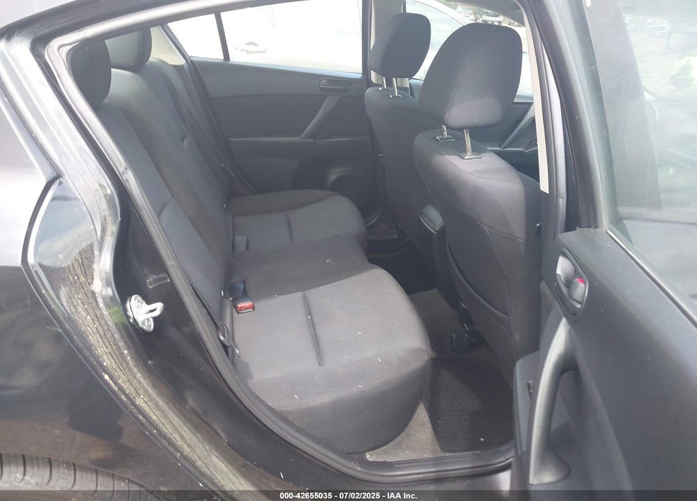 2011 MAZDA MAZDA3 VIN: JM1BL1UG9B1438171