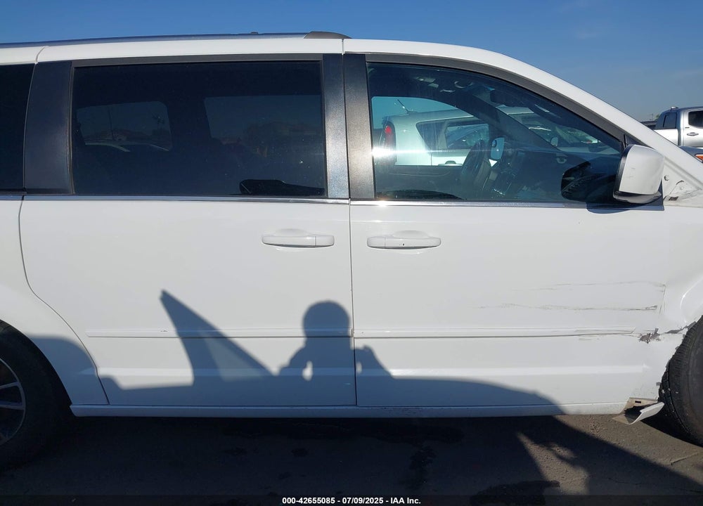2017 DODGE GRAND CARAVAN VIN: 2C4RDGCG4HR685859