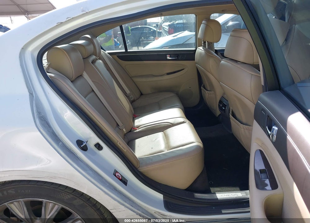 2010 HYUNDAI GENESIS VIN: KMHGC4DE6AU074418