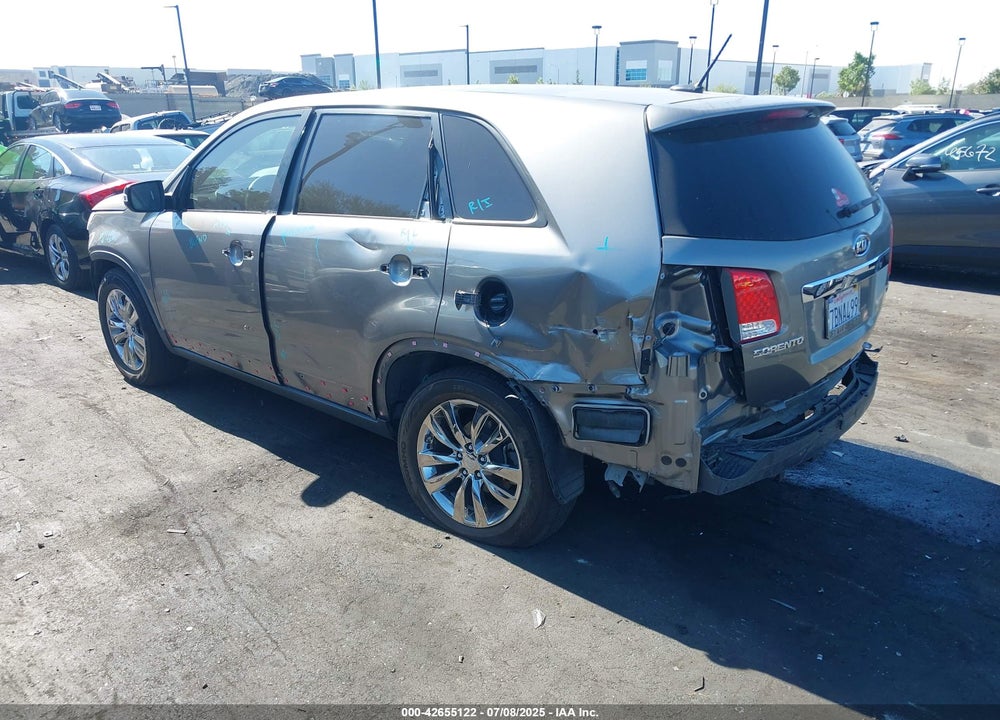 2011 KIA SORENTO VIN: 5XYKU4A28BG012849