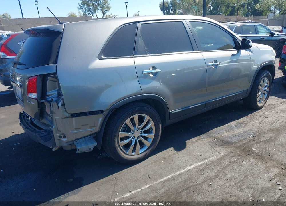 2011 KIA SORENTO VIN: 5XYKU4A28BG012849