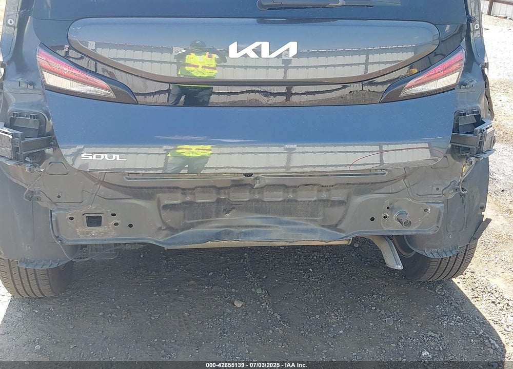 2023 KIA SOUL VIN: KNDJ23AU4P7885077