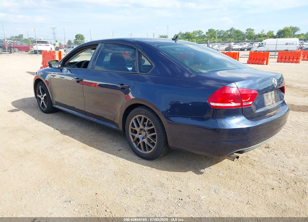 2013 VOLKSWAGEN PASSAT VIN: 1VWAP7A36DC023057