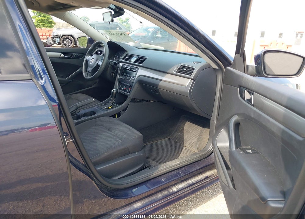 2013 VOLKSWAGEN PASSAT VIN: 1VWAP7A36DC023057