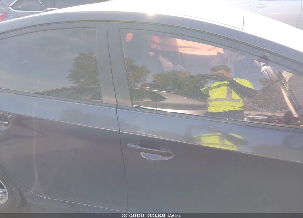 2011 TOYOTA PRIUS VIN: JTDKN3DU2B0265837