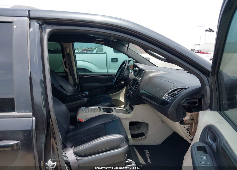 2017 DODGE GRAND CARAVAN SXT VIN: 2C4RDGCG5HR732445