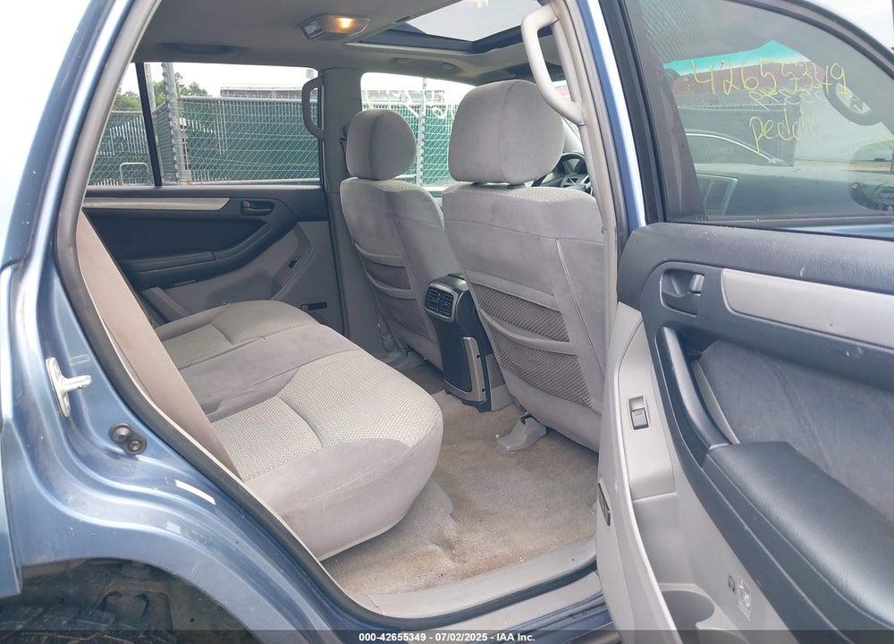2004 TOYOTA 4RUNNER SR5 V8 VIN: JTEBT14R140032052