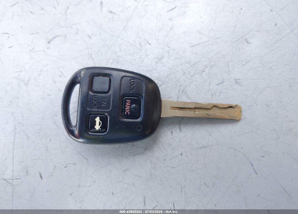 2005 LEXUS ES 330 VIN: JTHBA30GX55100717